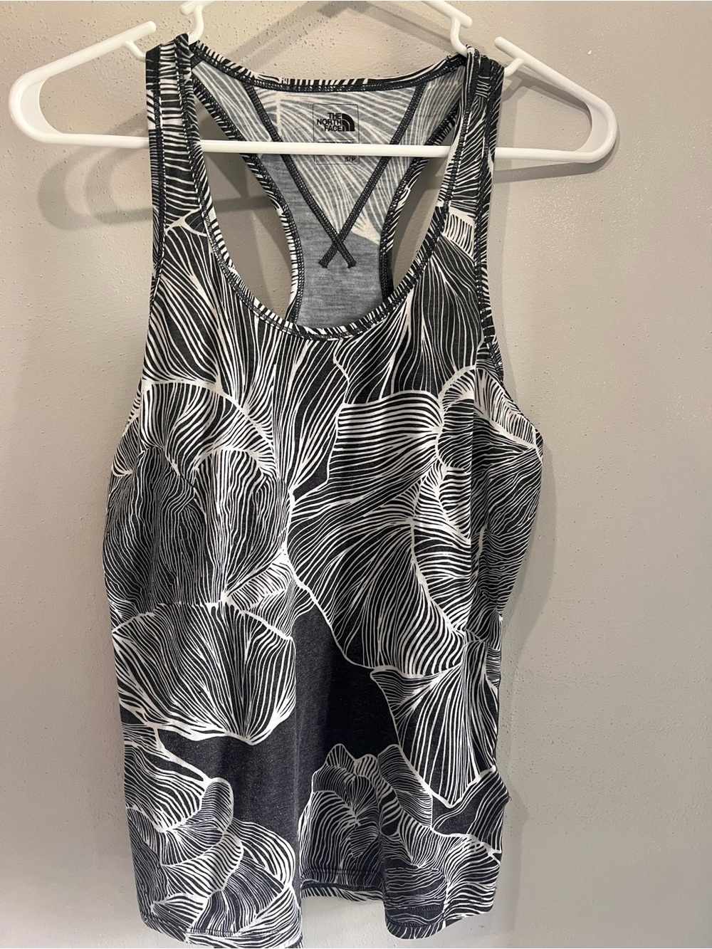 The North Face Women's Printed racerback Tank Top Size Small #outdoor #hiking